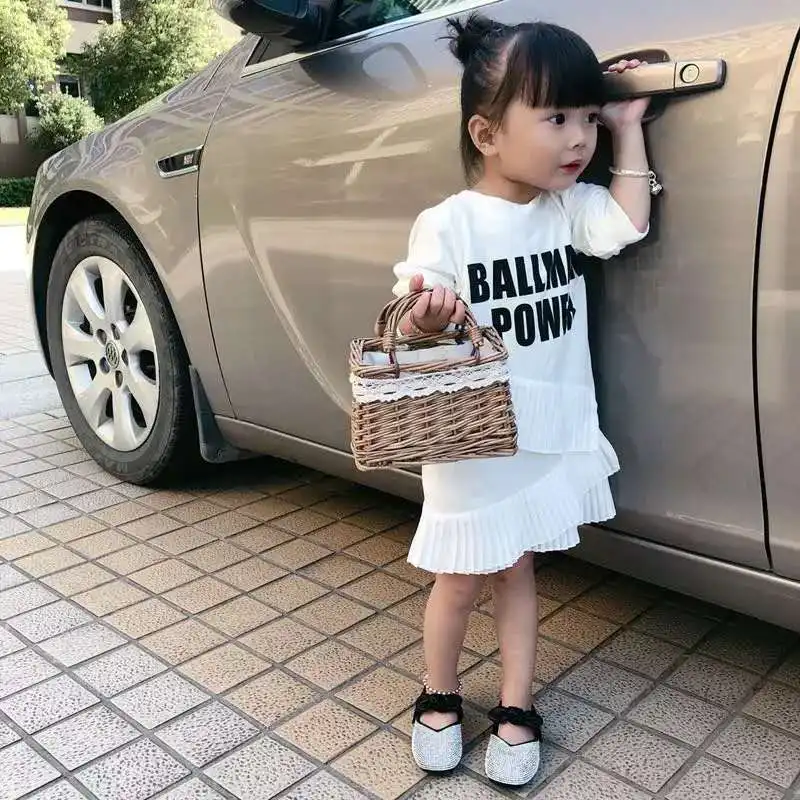 2019Handmade Basket Children Mini Bags Straw Woven Beach Bag Women Shoulder Bag Lady's Messenger HandBag Kids Coin Purse Travel
2019Handmade Basket Children Mini Bags Straw Woven Beach Bag Women Shoulder Bag Lady's Messenger HandBag Kids Coin Purse Travel