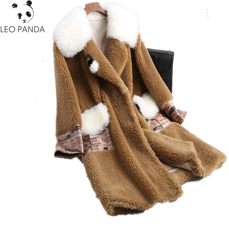 2018 Superior quality Real Wool Fur Coat Female Long Thick Warm Winter Coats for Women Turn-down Collar Natural Lamb Fur Jacket
2018 Superior quality Real Wool Fur Coat Female Long Thick Warm Winter Coats for Women Turn-down Collar Natural Lamb Fur Jacket