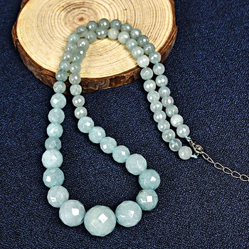 With concave and convex beads with Verdant Green The Clear stripe Amazon Jasper Necklace.
With concave and convex beads with Verdant Green The Clear stripe Amazon Jasper Necklace.