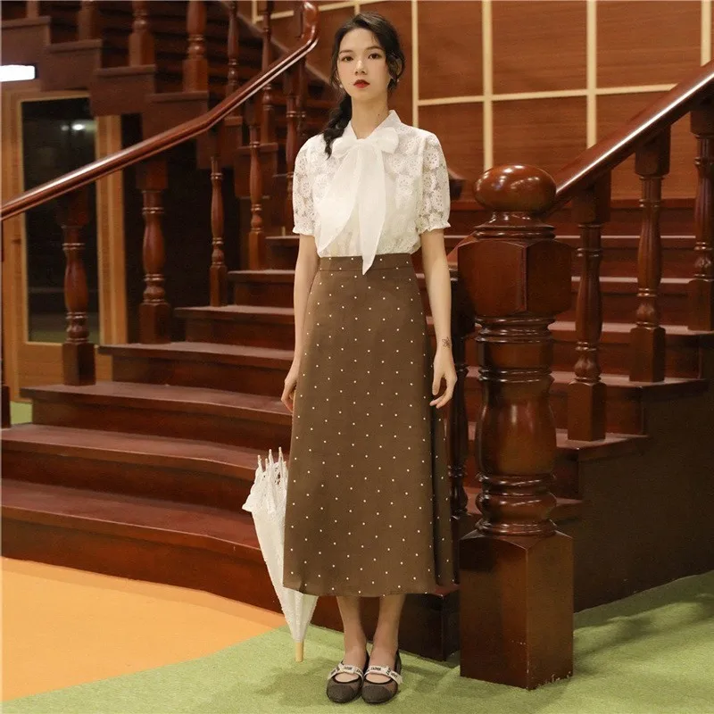 New Summer 2019 Women's Suits Fashion Short Sleeve Bow Lace Shirt Blouse + Vintage Khaki Polka Dot Long Skirt Two Piece Sets
New Summer 2019 Women's Suits Fashion Short Sleeve Bow Lace Shirt Blouse + Vintage Khaki Polka Dot Long Skirt Two Piece Sets