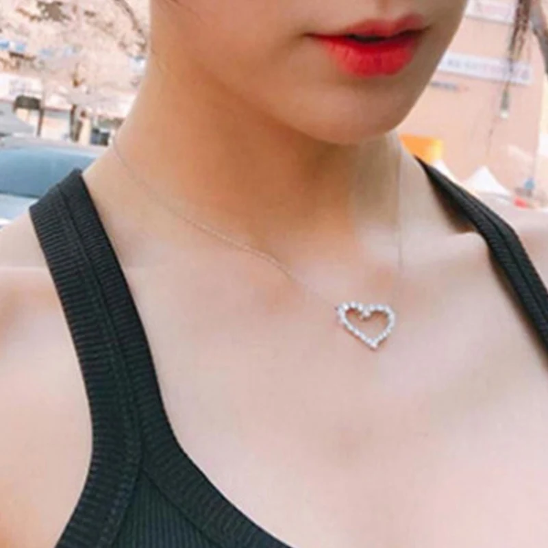 Fashion Love Heart Chain Pendant Plated Crystal Necklace Heart Necklace Clavicle Chain For Women Party Engagement Gift
Fashion Love Heart Chain Pendant Plated Crystal Necklace Heart Necklace Clavicle Chain For Women Party Engagement Gift