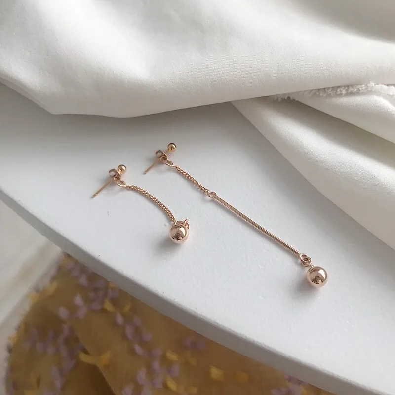 925 sterling silver earring exquisite champagne fashion personality asymmetric beads long drop earring female silver ear jewelry
925 sterling silver earring exquisite champagne fashion personality asymmetric beads long drop earring female silver ear jewelry
