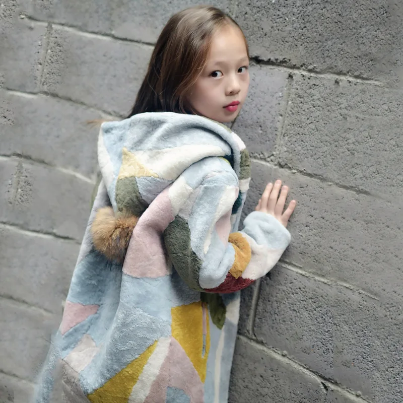 2018 Winter Real Fur Coat Sheep Shearing Fur Jacket Child Kids Thickening Fur Coat Boys Girls Real Wool Coats Hooded Streetwear
2018 Winter Real Fur Coat Sheep Shearing Fur Jacket Child Kids Thickening Fur Coat Boys Girls Real Wool Coats Hooded Streetwear