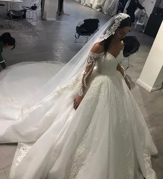 Off Shoulder Wedding Dress 2019 Illusion Long Sleeve Applique Lace Chapel Train Vintage Bride Wedding Gowns robe de mariee
Off Shoulder Wedding Dress 2019 Illusion Long Sleeve Applique Lace Chapel Train Vintage Bride Wedding Gowns robe de mariee
