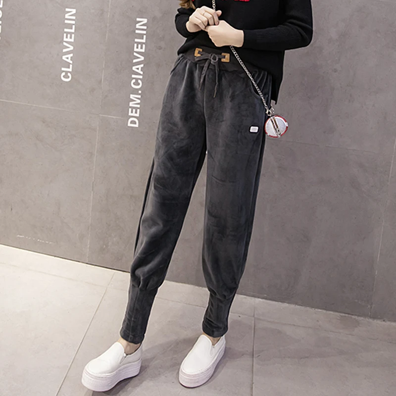 2019 autumn and winter models wear plus velvet loose thickening fleece warm casual harem pants female models
2019 autumn and winter models wear plus velvet loose thickening fleece warm casual harem pants female models