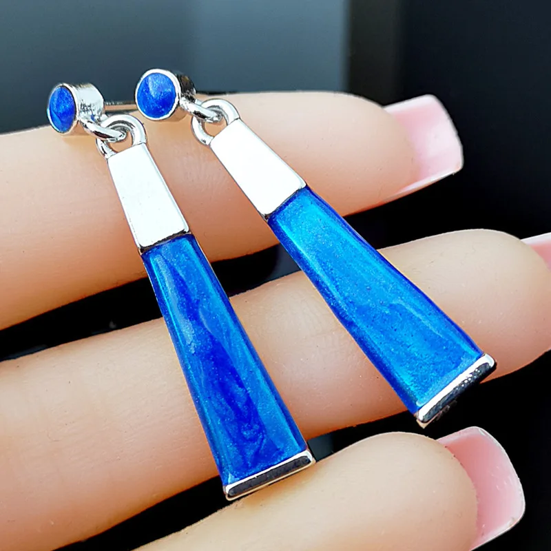 Fashion Paint Blue Long Earrings for Women Indian Jewelry Bohemian Silver Color Drop Dangle Earrings Gift 2019 New Z3C132
Fashion Paint Blue Long Earrings for Women Indian Jewelry Bohemian Silver Color Drop Dangle Earrings Gift 2019 New Z3C132