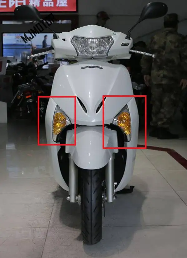LEAD110 Turn Singal light assy. left and right side for Chinese QJ Keeway Honda Scooter Motorcycle parts 33450-GFM-901-M1
LEAD110 Turn Singal light assy. left and right side for Chinese QJ Keeway Honda Scooter Motorcycle parts 33450-GFM-901-M1