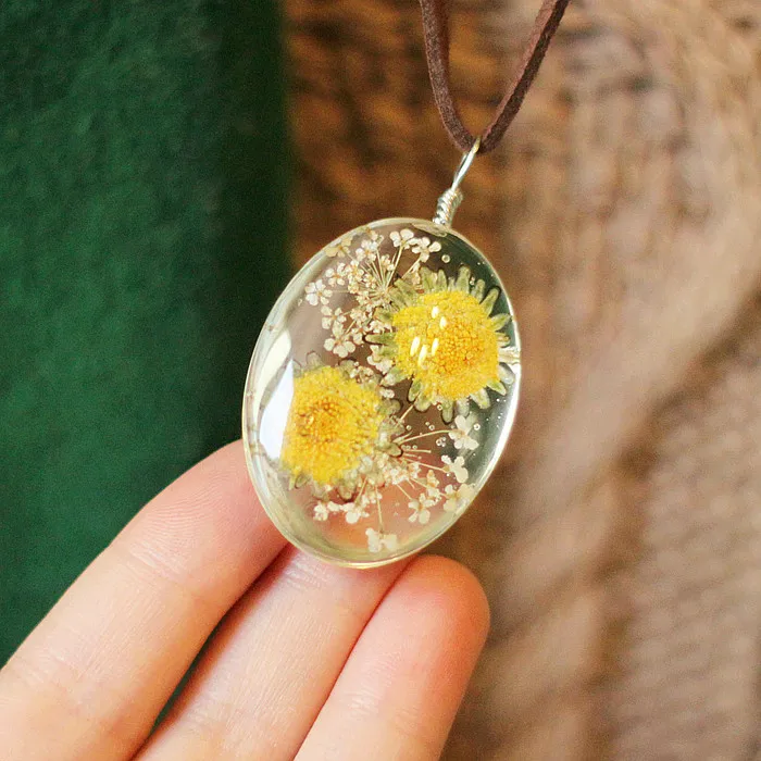 Boho Natural Two Sunflowers Necklaces & Pendants Vintage Leather Chain Necklace Jewelry Bijoux Femme
Boho Natural Two Sunflowers Necklaces & Pendants Vintage Leather Chain Necklace Jewelry Bijoux Femme