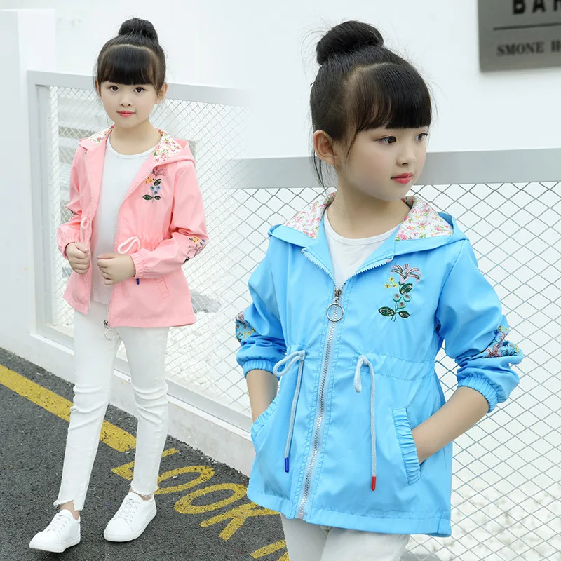 Children's wear 2019 spring and autumn new casual jacket embroidery floral long-sleeved hooded girl windbreaker
Children's wear 2019 spring and autumn new casual jacket embroidery floral long-sleeved hooded girl windbreaker