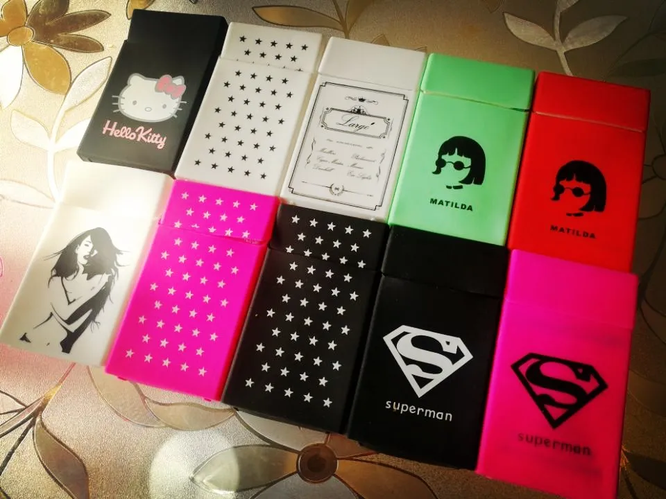 100's Cigarette Case Cover for Women Smoking Girls Hello Kitty Stars Superman Men Cigarette Box Soft Rubber Long Cigarettes Pack
100's Cigarette Case Cover for Women Smoking Girls Hello Kitty Stars Superman Men Cigarette Box Soft Rubber Long Cigarettes Pack