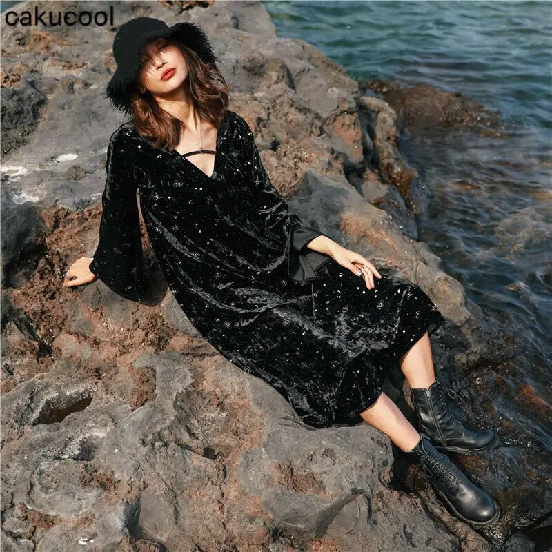 Cakucool Cold wind gold velvet dress Stars sparkle 2019 Spring and Autumn new female sexy dark retro high waist loose dress
Cakucool Cold wind gold velvet dress Stars sparkle 2019 Spring and Autumn new female sexy dark retro high waist loose dress