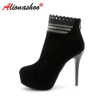 Women Platform Boots Fashion Patchwork Ankle Boots Square High Heels Zipper Knitting Autumn Winter Ladies Shoes Plus Size 43
Women Platform Boots Fashion Patchwork Ankle Boots Square High Heels Zipper Knitting Autumn Winter Ladies Shoes Plus Size 43
