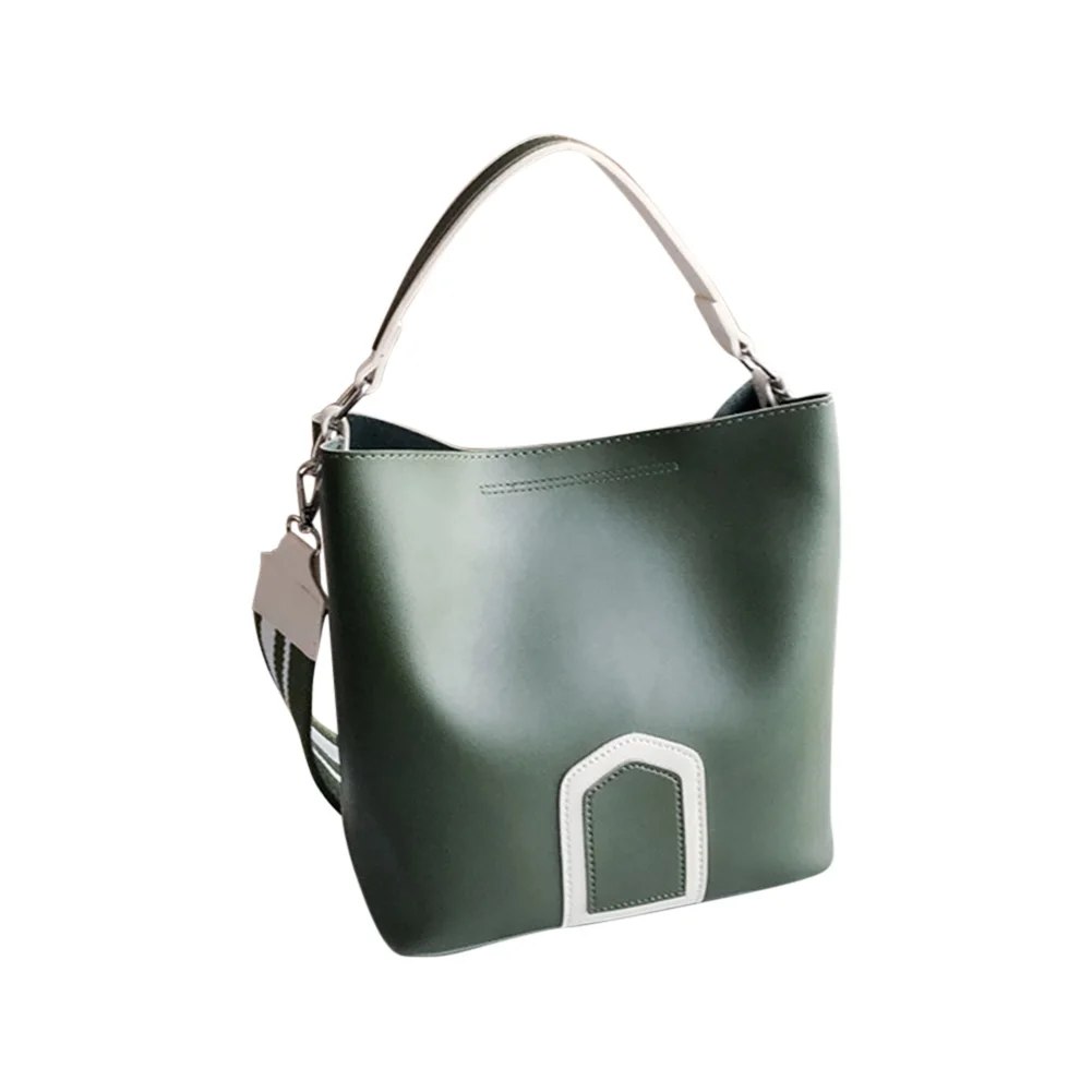 Hot Sale Ladies Girls Casual Shoulder Bags Popular Simple Fashion Women PU Leather Messenger Bag Wide Straps Handbag
Hot Sale Ladies Girls Casual Shoulder Bags Popular Simple Fashion Women PU Leather Messenger Bag Wide Straps Handbag