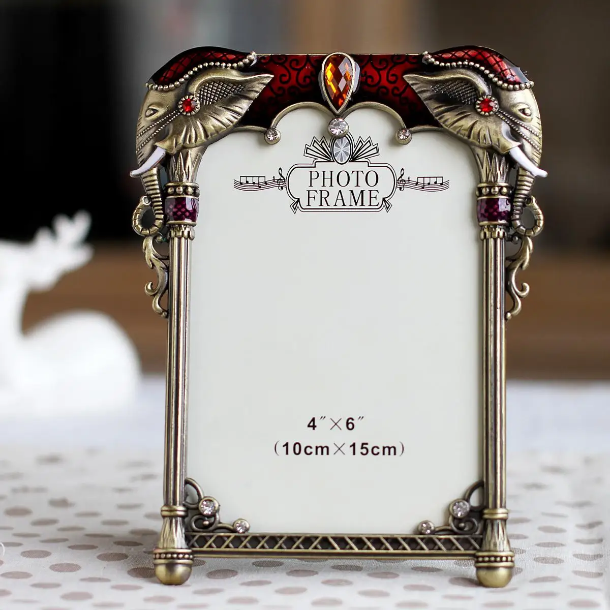 Hot Selling Newest 6 "Metallic Frame Diamond Retro Pearl Photo Frame Home Study Office Gift Photo Frame for Wedding Party
Hot Selling Newest 6 "Metallic Frame Diamond Retro Pearl Photo Frame Home Study Office Gift Photo Frame for Wedding Party