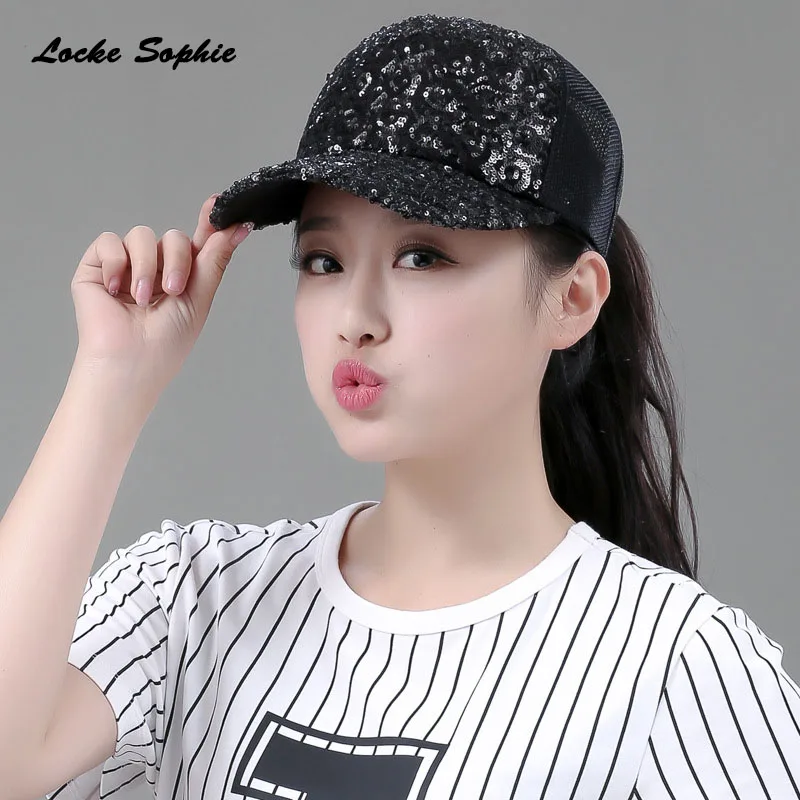 1pcs Women's Sun beret hats Caps 2019 Summer New Fashion Splicing Sequins breathe Peaked Hats Ladies Keep warm Lovely beret hats
1pcs Women's Sun beret hats Caps 2019 Summer New Fashion Splicing Sequins breathe Peaked Hats Ladies Keep warm Lovely beret hats