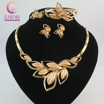 NEW African Beads Jewelry Set Gold Color Clear Austrian Crystal Women Wedding Necklace Bracelet Earring Ring
NEW African Beads Jewelry Set Gold Color Clear Austrian Crystal Women Wedding Necklace Bracelet Earring Ring