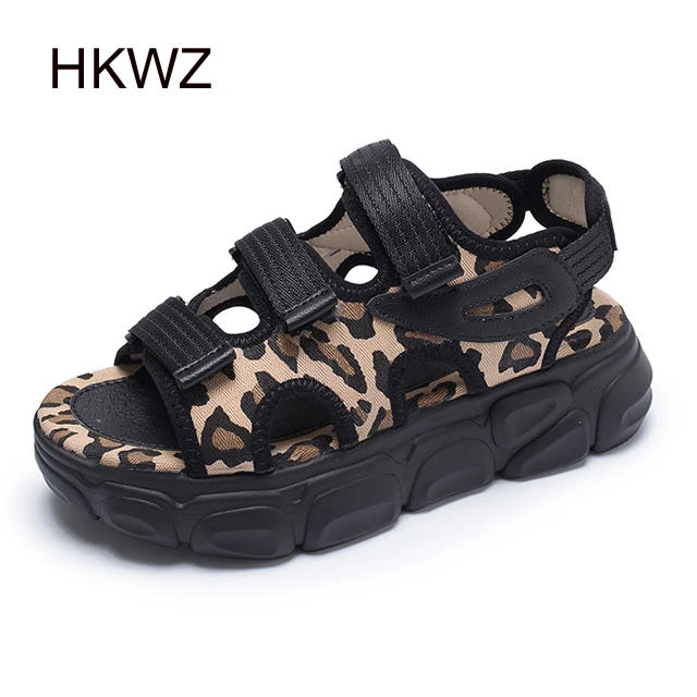 Sports platform sandals female 2019 summer brand new wild muffin bottom casual beach Roman style non-slip sandals free shipping
Sports platform sandals female 2019 summer brand new wild muffin bottom casual beach Roman style non-slip sandals free shipping