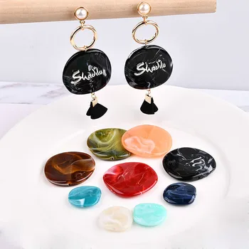 Korean version imitation marble resin yaklex straight hole shaped bead earring material DIY earring accessories
Korean version imitation marble resin yaklex straight hole shaped bead earring material DIY earring accessories