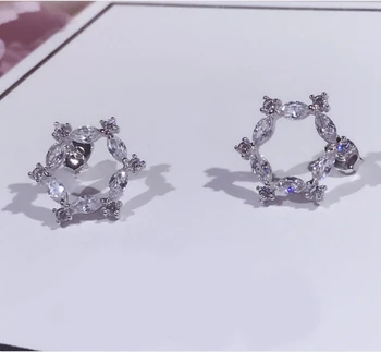 White And Yellow Two Colors S925 Sterling Silver Flower Stud Ear Luxury Rhinestone Wreath Studs Earring Wedding Woman Gift
White And Yellow Two Colors S925 Sterling Silver Flower Stud Ear Luxury Rhinestone Wreath Studs Earring Wedding Woman Gift