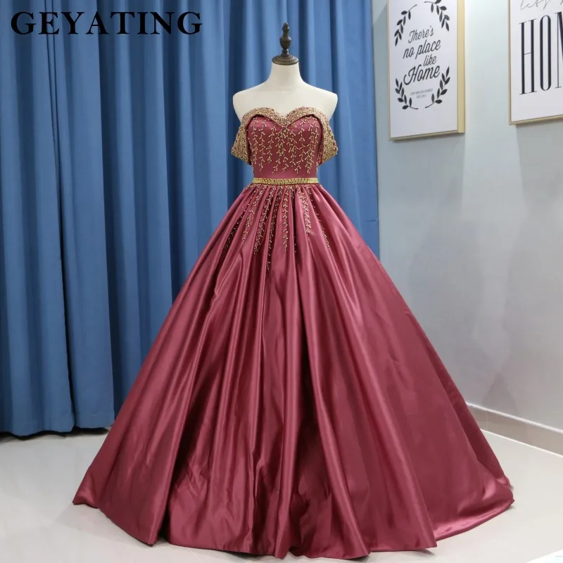 Elegant Off Shoulder Brick Red Ball Gown Wedding Dress 2019 Gothic Gold Beading Satin Plus Size Princess Bridal Gowns Lace-up
Elegant Off Shoulder Brick Red Ball Gown Wedding Dress 2019 Gothic Gold Beading Satin Plus Size Princess Bridal Gowns Lace-up
