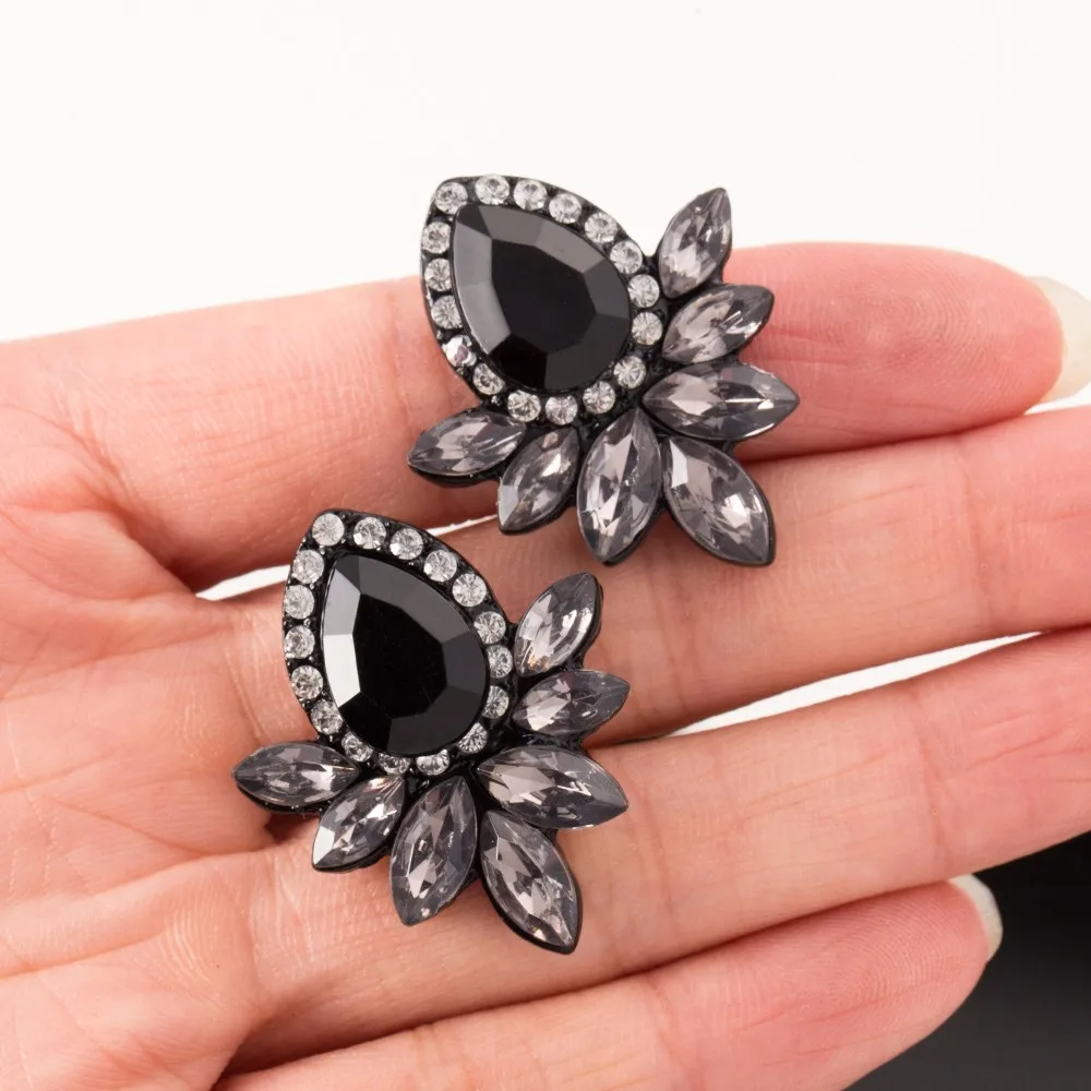 Image 2016 New Women s Fashion Earrings Rhinestone Gray Pink Glass Black Resin Sweet Metal with Gems Ear Stud Earrings For Women Girls