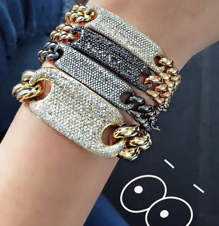 Luxurious AAA Zircon Elements hemp rope shape Crystal Bracelet Gold-Color Fashion Jewelry Made with Wholesale
Luxurious AAA Zircon Elements hemp rope shape Crystal Bracelet Gold-Color Fashion Jewelry Made with Wholesale
