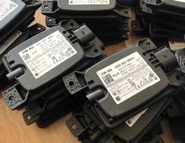For Skoda kodiaq octavia superb blind zone identification control unit lane change auxiliary module 5Q0 907 685 C/ 686C
For Skoda kodiaq octavia superb blind zone identification control unit lane change auxiliary module 5Q0 907 685 C/ 686C
