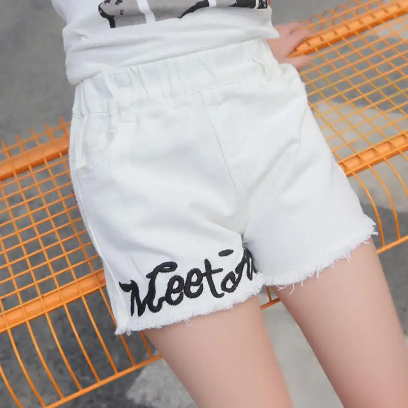 Girls denim white shorts 2019 summer new cotton letter embroidery jeans teenage hot shorts children loose shorts 4-14Y ws583
Girls denim white shorts 2019 summer new cotton letter embroidery jeans teenage hot shorts children loose shorts 4-14Y ws583
