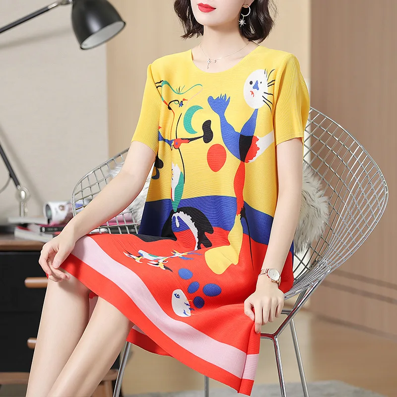 Summer New Stylish Women Printing Dress Special Design Streetwear Pleats Dress High Quality O-Neck Loose Mini Dress For Women
Summer New Stylish Women Printing Dress Special Design Streetwear Pleats Dress High Quality O-Neck Loose Mini Dress For Women