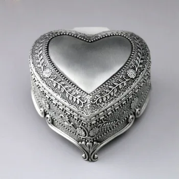 Classical Vintage Heart Shape Emboss Metal Music Box Antique Wedding Decor Children Gift Figurine Musical Christmas HEBFG17
Classical Vintage Heart Shape Emboss Metal Music Box Antique Wedding Decor Children Gift Figurine Musical Christmas HEBFG17