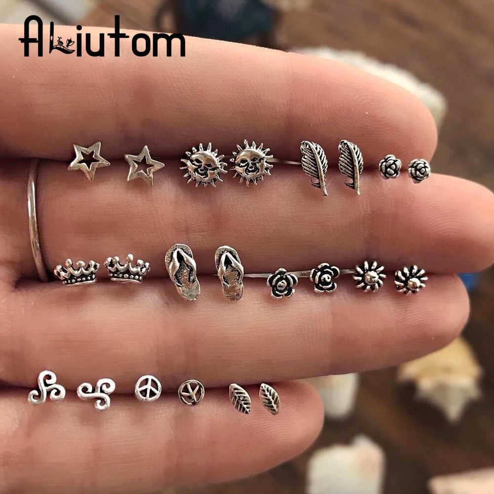 11 Pairs/lot Unique Design Vintage Small Stud Earrings Set For Women Punk Rose Crown Sun Stars Feather Geometric Animal Ear Aros
11 Pairs/lot Unique Design Vintage Small Stud Earrings Set For Women Punk Rose Crown Sun Stars Feather Geometric Animal Ear Aros