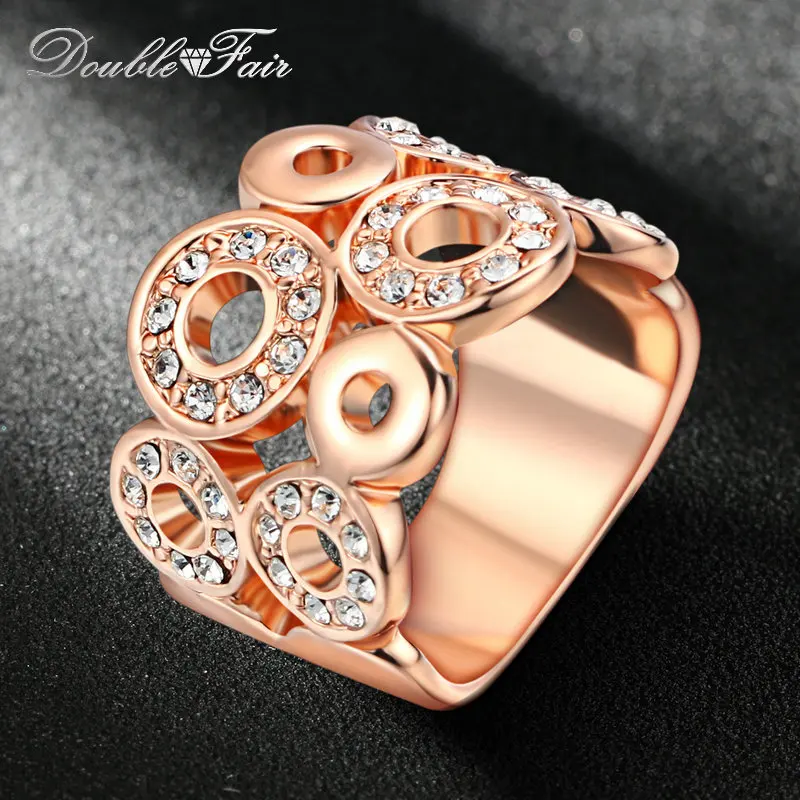 Round Hollow Cubic Zirconia Ring Rose Gold Color Vintage Wedding Jewelry Fashion CZ Stone Rings For Women HotSale DFR003
Round Hollow Cubic Zirconia Ring Rose Gold Color Vintage Wedding Jewelry Fashion CZ Stone Rings For Women HotSale DFR003
