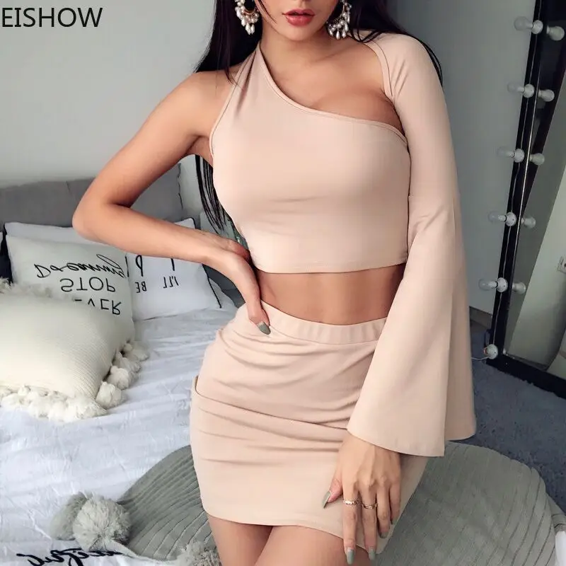 EISHOW Sexy One Shoulder Flare Sleeve Skirts 2 Piece Set Women Elegant Backless Crop Top Autumn Woman Outfit Sets Tracksuit 2019
EISHOW Sexy One Shoulder Flare Sleeve Skirts 2 Piece Set Women Elegant Backless Crop Top Autumn Woman Outfit Sets Tracksuit 2019