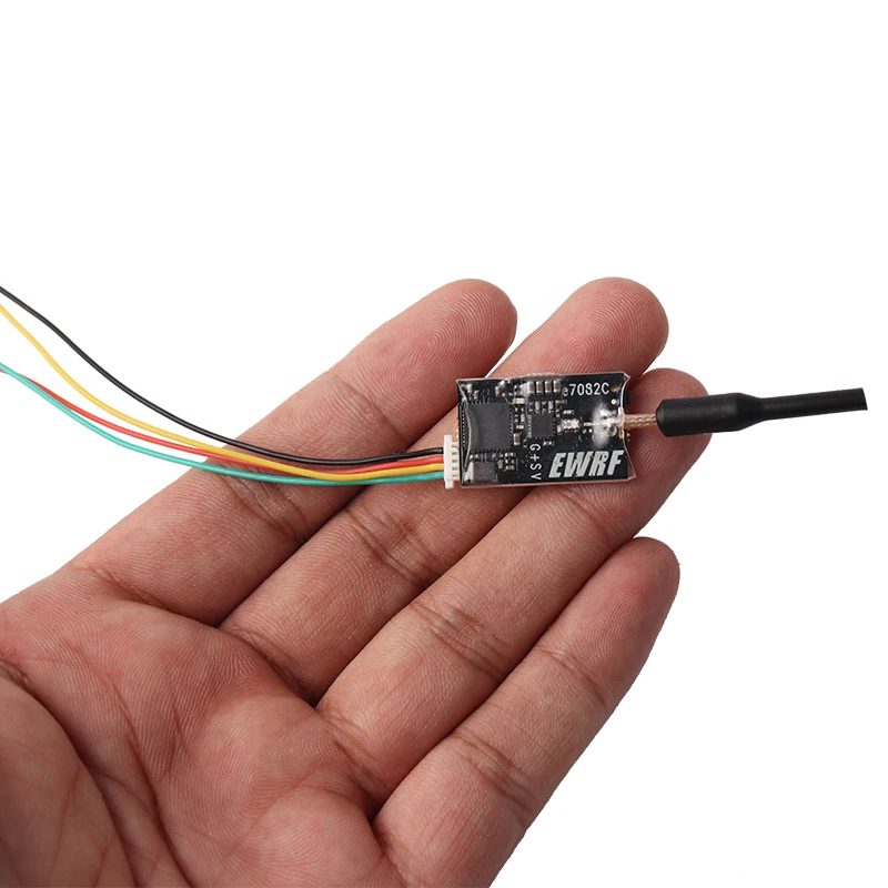 EWRF e7082C 5.8G 48CH VTX FPV Transmitter 25/100/200mW/OFF PitMode Support Betaflight/Cleanflight OSD DC 5-24V RC Models Part
EWRF e7082C 5.8G 48CH VTX FPV Transmitter 25/100/200mW/OFF PitMode Support Betaflight/Cleanflight OSD DC 5-24V RC Models Part