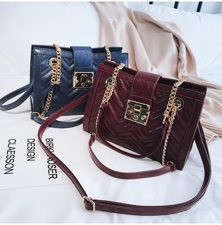 Women Handbags Luxury Brand Designer Lock Small Soild Women Messenger Bag Wave Shoulder Crossbody Bags For Lady Totes
Women Handbags Luxury Brand Designer Lock Small Soild Women Messenger Bag Wave Shoulder Crossbody Bags For Lady Totes