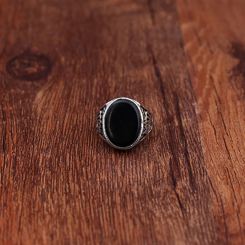 Punk Vintage Carved Black Stone Rings for Men Hip Hop Crown Finger Rings Engagement Wedding Jewelry Antique Silver Retro Rings
Punk Vintage Carved Black Stone Rings for Men Hip Hop Crown Finger Rings Engagement Wedding Jewelry Antique Silver Retro Rings