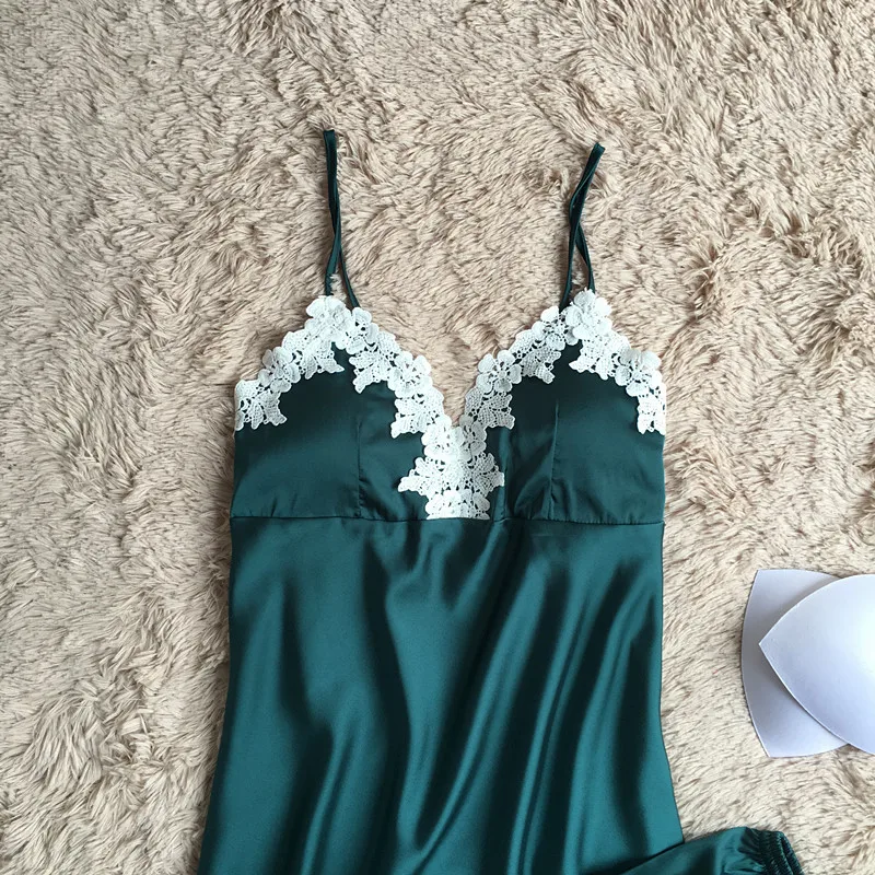 4207271627_1929359744