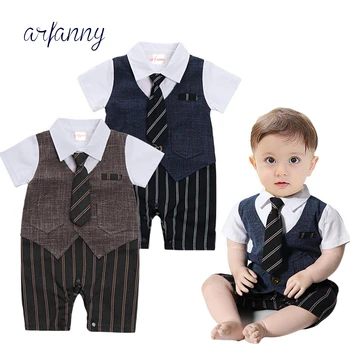 1 year old Baby boy clothes Handsome Summer Newborn 0 3 6 9 12 M Baby Boys Gentleman party Striped tie Single Breasted Clothing
1 year old Baby boy clothes Handsome Summer Newborn 0 3 6 9 12 M Baby Boys Gentleman party Striped tie Single Breasted Clothing