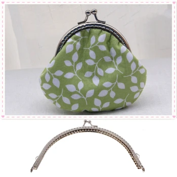 2017 Fashion 15cm Women Handbag Handle 1PC Metal Frame Kiss Clasp Arch DIY Craft For Purse Bag Silver Tone Vintage Accessories
2017 Fashion 15cm Women Handbag Handle 1PC Metal Frame Kiss Clasp Arch DIY Craft For Purse Bag Silver Tone Vintage Accessories