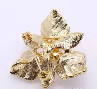 Wholesale price ^^^Zircon Inlaid Flower 10mm Natural Cultured Freshwater Pearl Brooch Pin
Wholesale price ^^^Zircon Inlaid Flower 10mm Natural Cultured Freshwater Pearl Brooch Pin