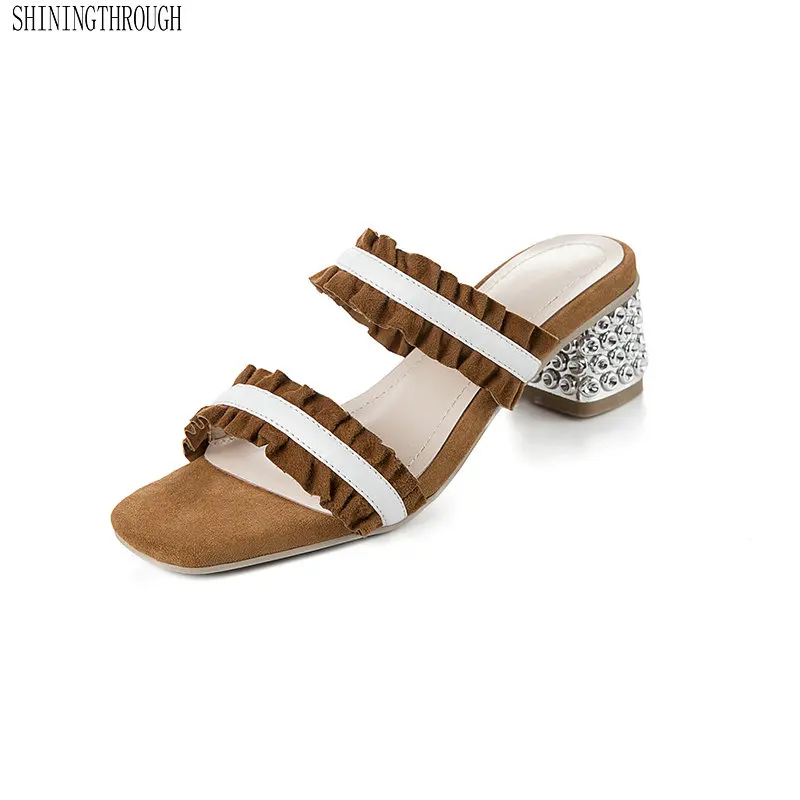 Women slipper high Heels New Summer Gladiator Genuine Leather Sandals Platform Shoes Woman Casual Slipper
Women slipper high Heels New Summer Gladiator Genuine Leather Sandals Platform Shoes Woman Casual Slipper