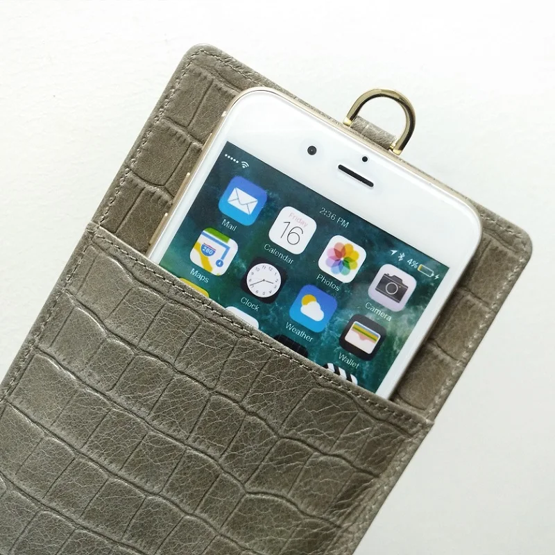 Genuine Leather Card Holder Pouch Phone Bag Case For iPhone X XS Max XR 6 6S 7 8 Plus Luxury Crocodile Strap Wallet Cover Gray
Genuine Leather Card Holder Pouch Phone Bag Case For iPhone X XS Max XR 6 6S 7 8 Plus Luxury Crocodile Strap Wallet Cover Gray
