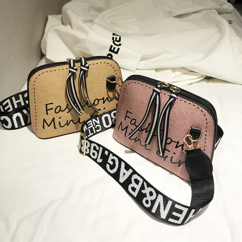 Summer Bag For Women Small Women's Bag Shoulder Bags For Women 2019 PU Leather Vintage Letter Crossbody Bag For Girls Fashion
Summer Bag For Women Small Women's Bag Shoulder Bags For Women 2019 PU Leather Vintage Letter Crossbody Bag For Girls Fashion