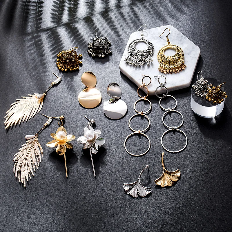MIANANRYNE 2019 Hollow Flower Indian Fringed Drop Earrings For Women Gypsy Jewelry Sliver Color Antique Ethnic Tassel Earrings
MIANANRYNE 2019 Hollow Flower Indian Fringed Drop Earrings For Women Gypsy Jewelry Sliver Color Antique Ethnic Tassel Earrings