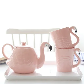 Ins Pink Flamingo Girl Ceramic Water Cup Teapot Set with handle Home Mark cup Teaware Drinking Set
Ins Pink Flamingo Girl Ceramic Water Cup Teapot Set with handle Home Mark cup Teaware Drinking Set