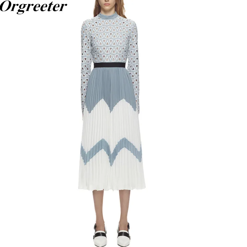 Self-portrait triangle Hollow out Embroidery Lace Dress 2019 New lace Patchwork Women dress Hit Color Chiffon Pleated Dress
Self-portrait triangle Hollow out Embroidery Lace Dress 2019 New lace Patchwork Women dress Hit Color Chiffon Pleated Dress