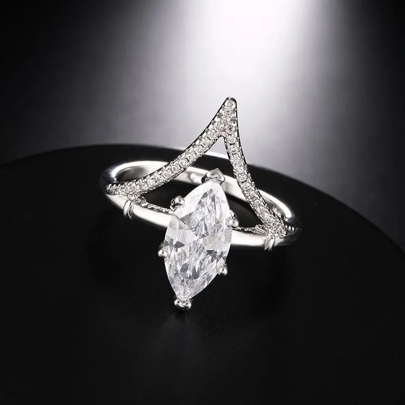 Oval Egg-shaped Zircon Sleeve Ring Ladies V-shaped Wedding Rings for Women Fashion Jewelry Engagement Gift Ring Anel S5P033
Oval Egg-shaped Zircon Sleeve Ring Ladies V-shaped Wedding Rings for Women Fashion Jewelry Engagement Gift Ring Anel S5P033