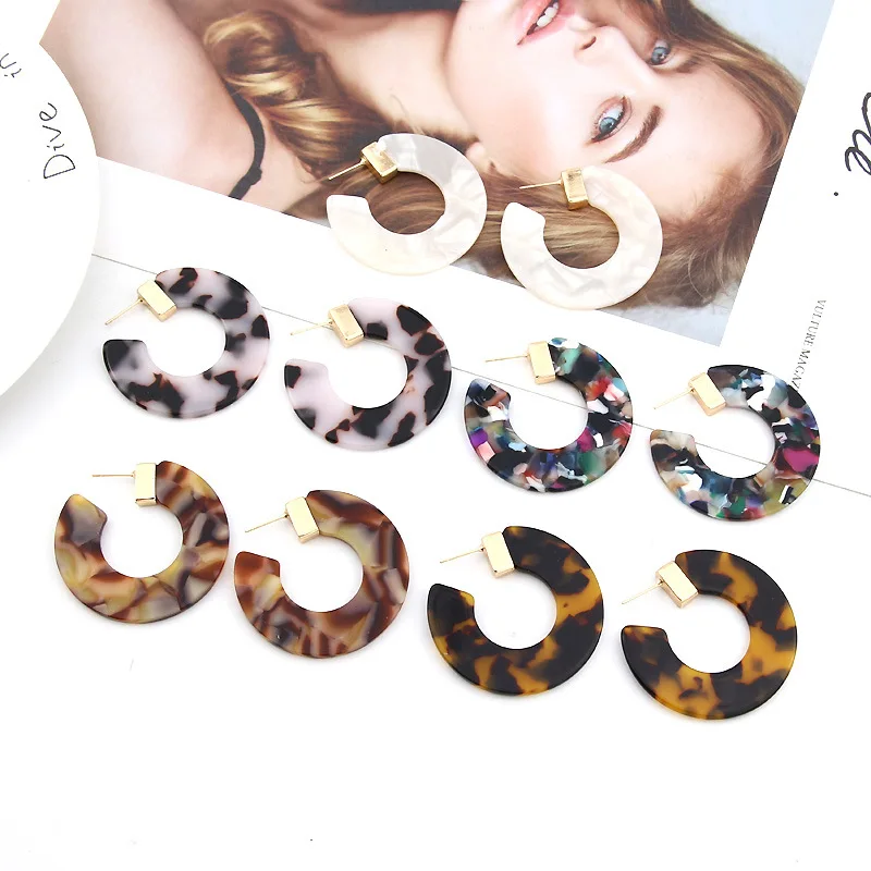 Hot leopard print resin Earrings acetic acid version semicircular earrings with open C-shaped Earrings fashion 2019 new
Hot leopard print resin Earrings acetic acid version semicircular earrings with open C-shaped Earrings fashion 2019 new