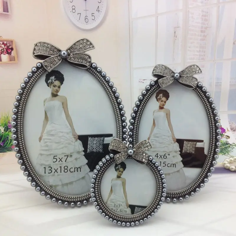 Europe style Frame on Table Home Decoation Photo Picture Frames 5x7 4x6 3x3 Round Oval Frame Set for Baby
Europe style Frame on Table Home Decoation Photo Picture Frames 5x7 4x6 3x3 Round Oval Frame Set for Baby