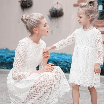 Family Matching Clothes Mama Mommy and Me Dress Set Mum and Daughter Clothes girl Vestidos Floral lace Evening white Tutu Dress
Family Matching Clothes Mama Mommy and Me Dress Set Mum and Daughter Clothes girl Vestidos Floral lace Evening white Tutu Dress